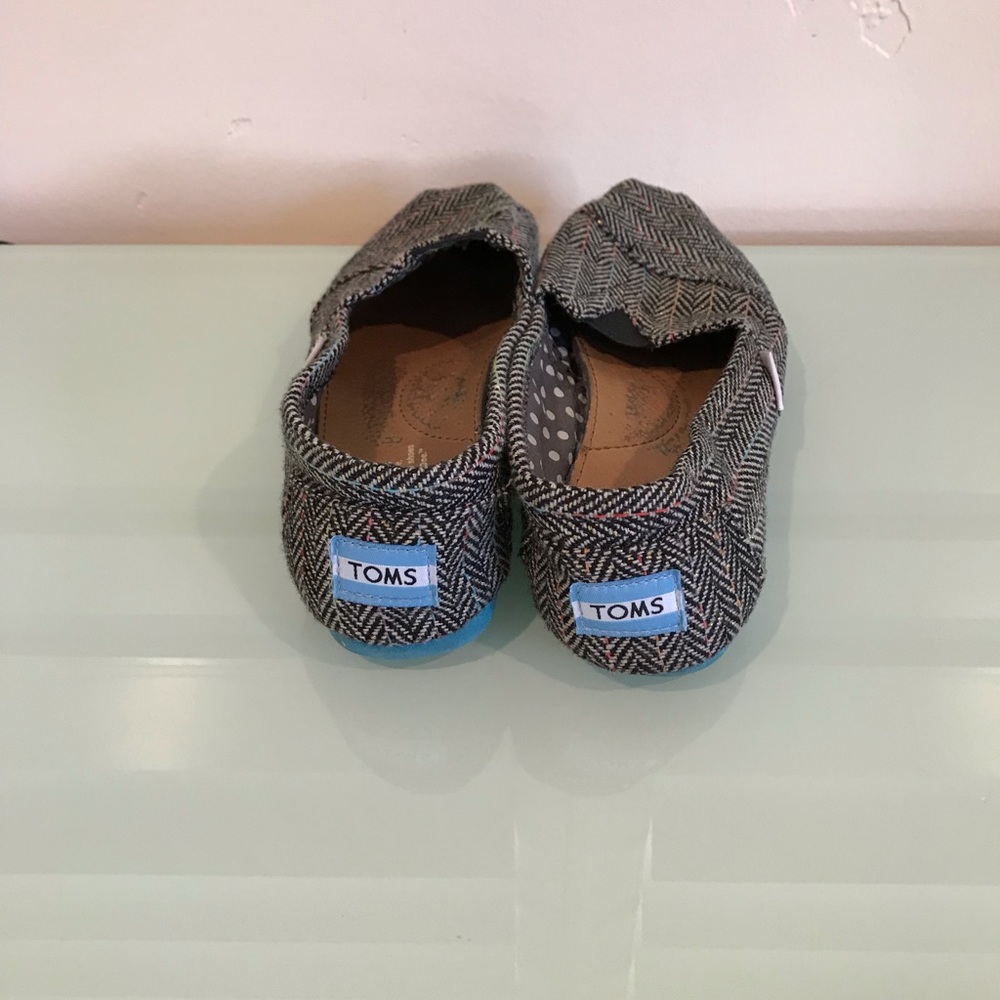 Toms - Picture 3 of 3